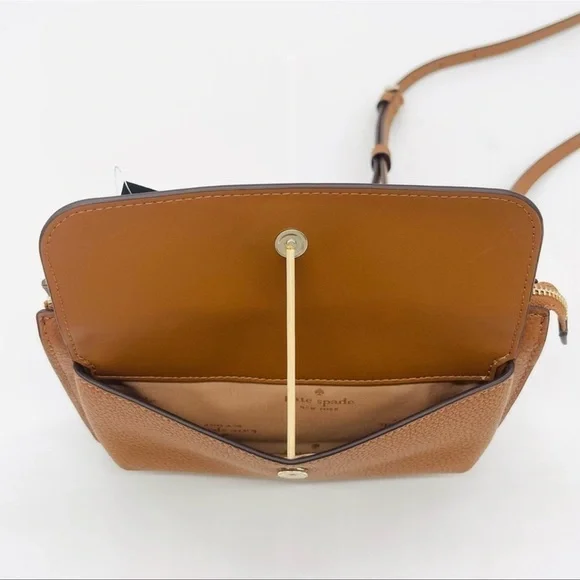 Kate Spade Leila Pebbled Leather Small Flap Crossbody Bag Brown/Gold (NWT) - Picture 5 of 9